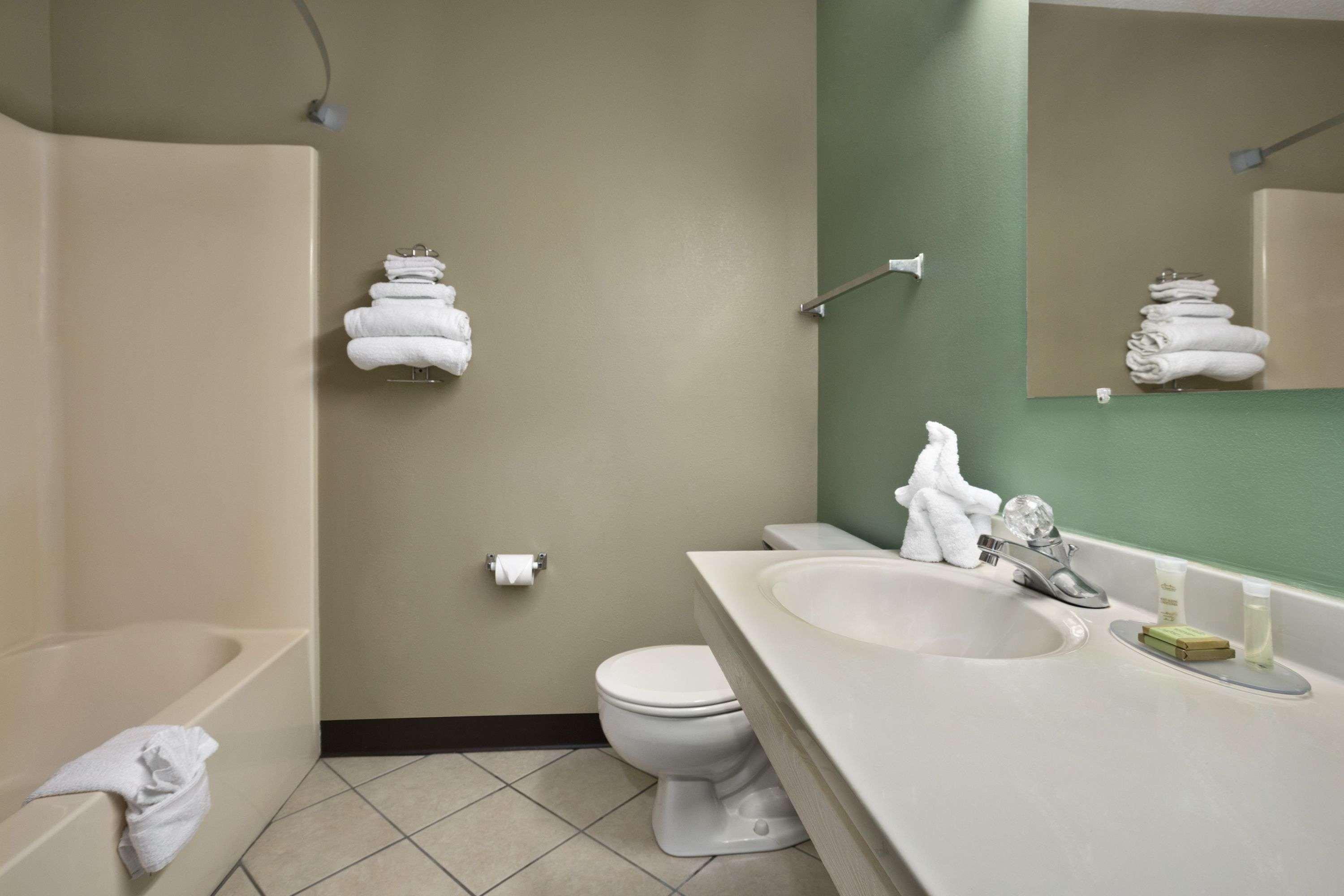 ซูเปอร์ 8 บาย วินด์แฮม รัสเซลล์วิลล์ Hotel ภายนอก รูปภาพ