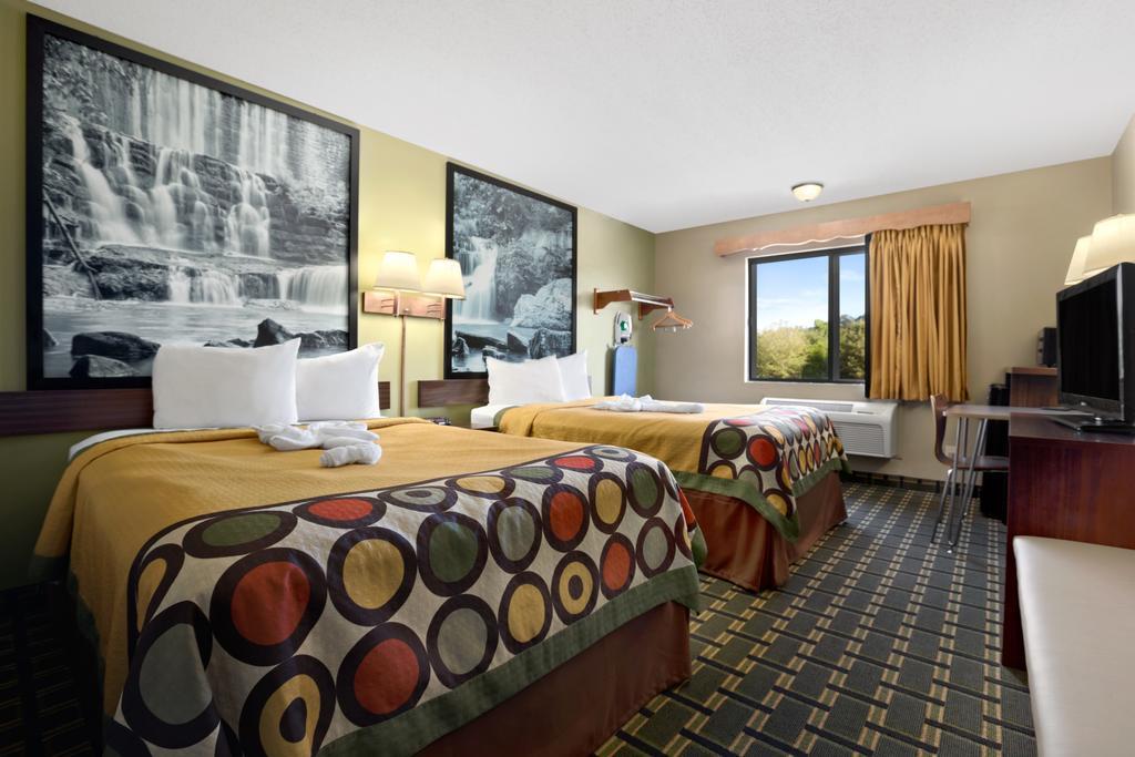 ซูเปอร์ 8 บาย วินด์แฮม รัสเซลล์วิลล์ Hotel ภายนอก รูปภาพ