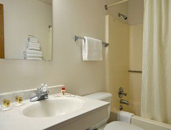 ซูเปอร์ 8 บาย วินด์แฮม รัสเซลล์วิลล์ Hotel ภายนอก รูปภาพ
